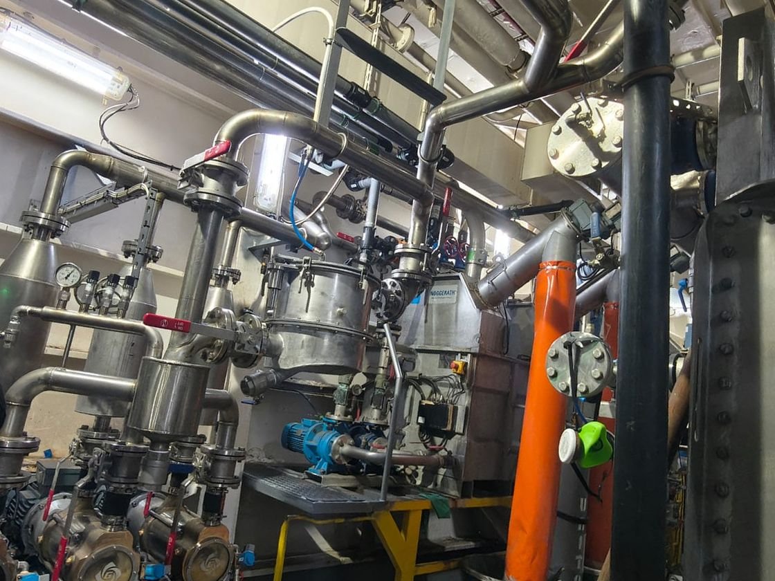 Machinery space overview — Installed system in operating condition